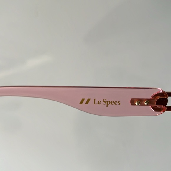 Lespecs x Missoma Serpens Rose Pearl Sunglasses - Picture 4 of 4